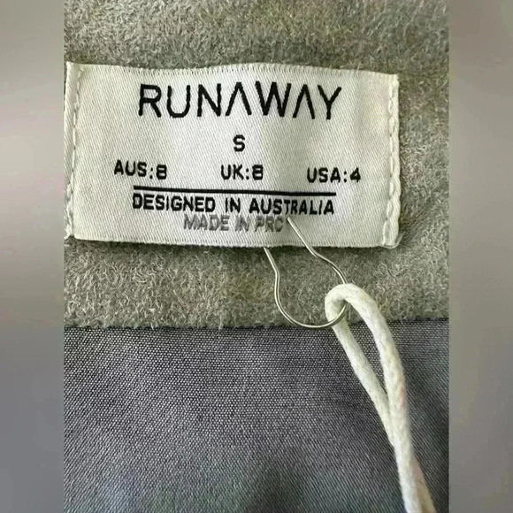 Runaway Faux Suede Mini Jackie Skirt Size 4 - Picture 8 of 14